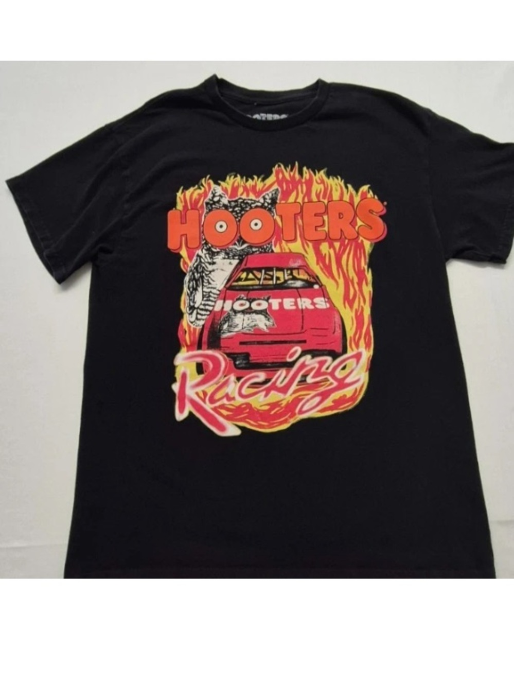 NWOT Hooters Racing Black Flames Owl Racing Graphic Tee Sz M